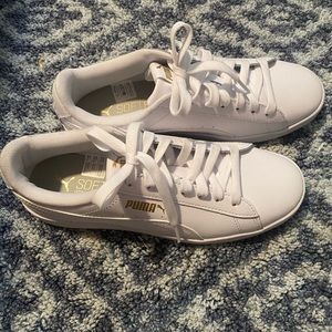 Puma Vikky V2 Leather Sneaker